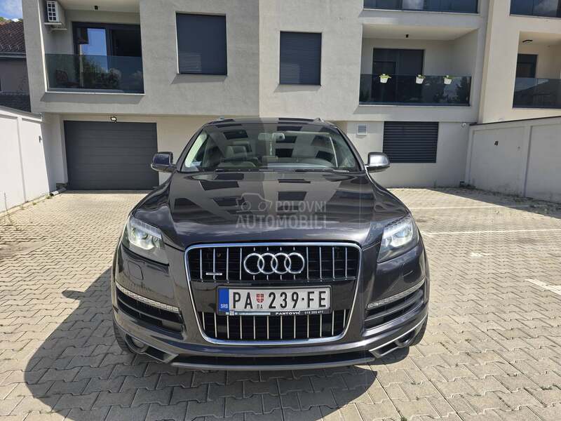 Audi Q7 