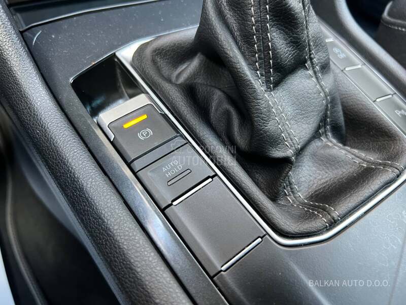 Volkswagen Tiguan 2.0 TDI/DSG/R-LINE