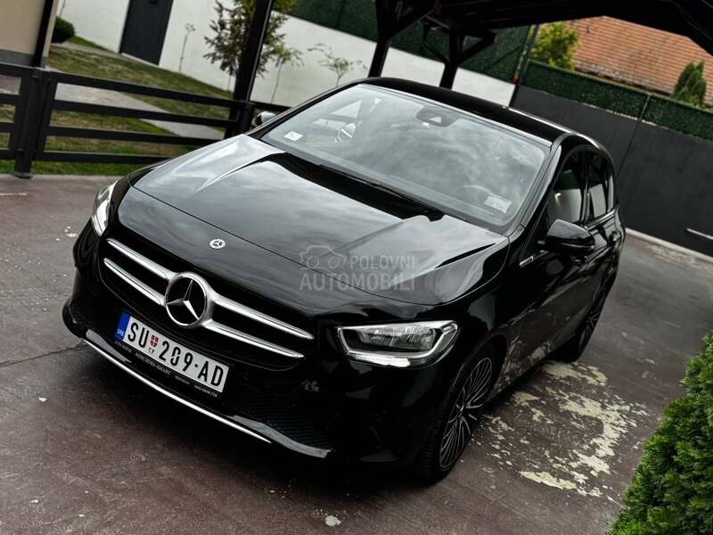 Mercedes Benz B 180 black edit/led/aut