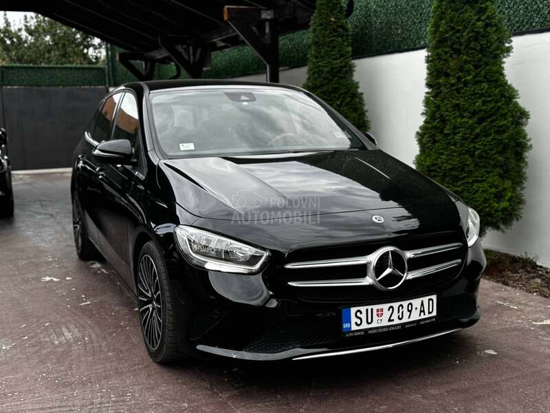 Mercedes Benz B 180 black edit/led/aut