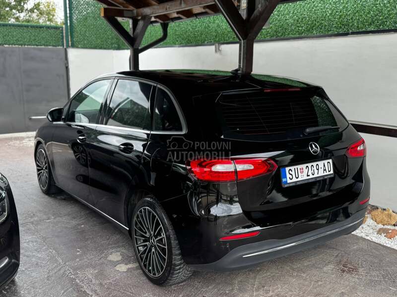 Mercedes Benz B 180 black edit/led/aut