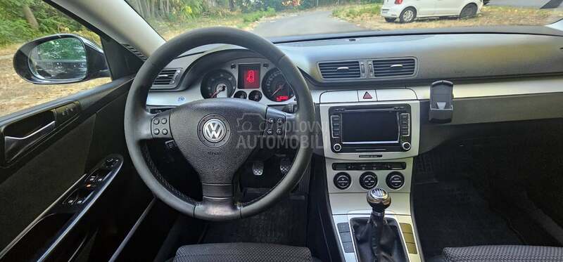Volkswagen Passat B6 2.0 TDI SPORTLINE