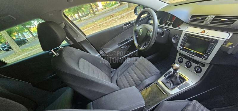 Volkswagen Passat B6 2.0 TDI SPORTLINE