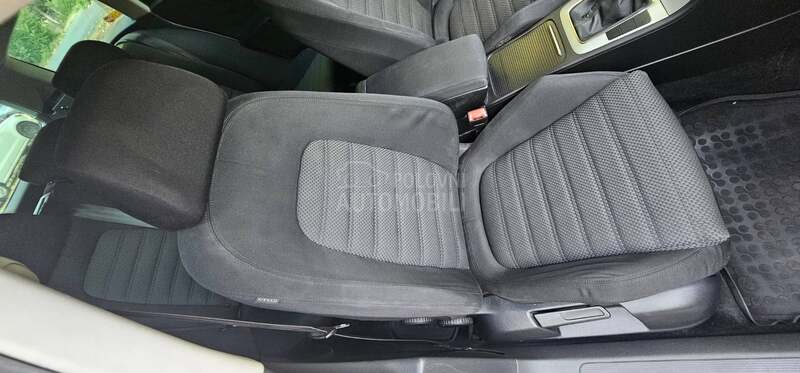 Volkswagen Passat B6 2.0 TDI SPORTLINE