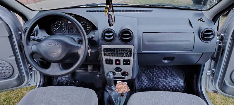 Dacia Logan 