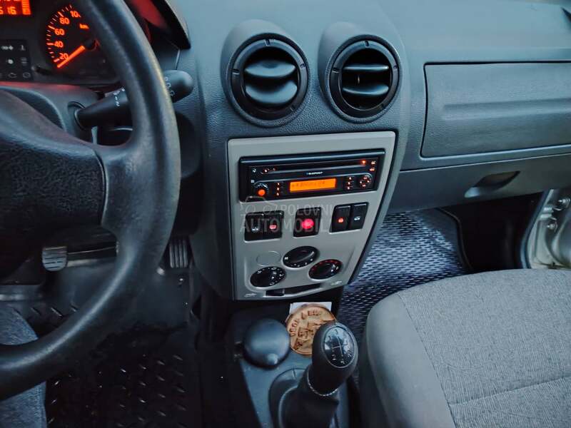 Dacia Logan 