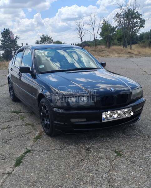 BMW 320 