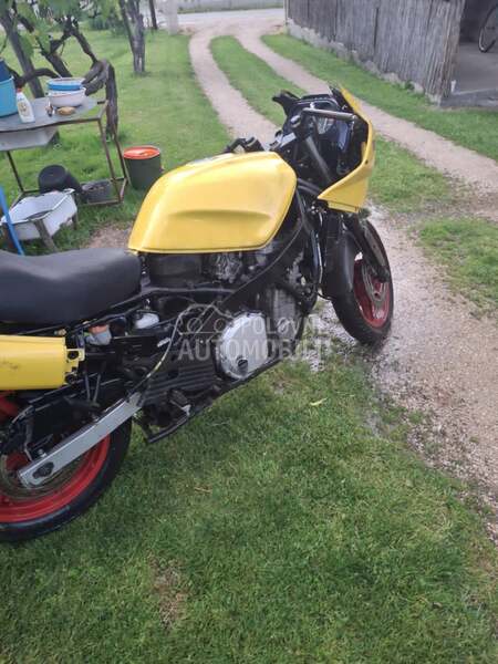 Honda cbr 1000f delovi