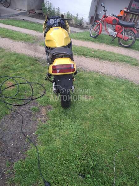 Honda cbr 1000f delovi