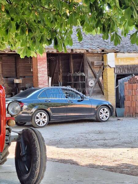 Mercedes Benz C 220 