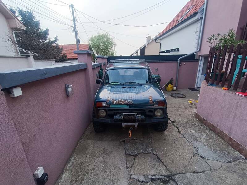 Lada Niva 