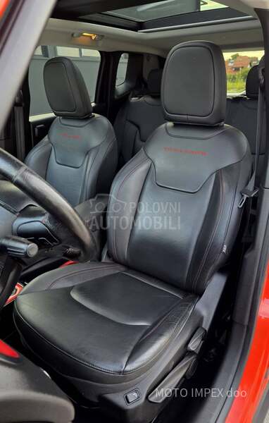 Jeep Renegade Trailhawk 4x4 CH