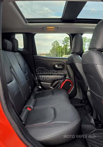 Jeep Renegade Trailhawk 4x4 CH