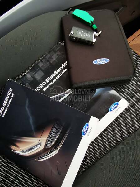Ford Kuga TITANIUM CH