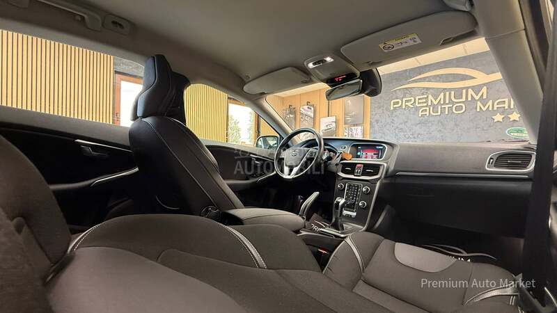 Volvo V40 //2.0 D2//RESTY/FUL