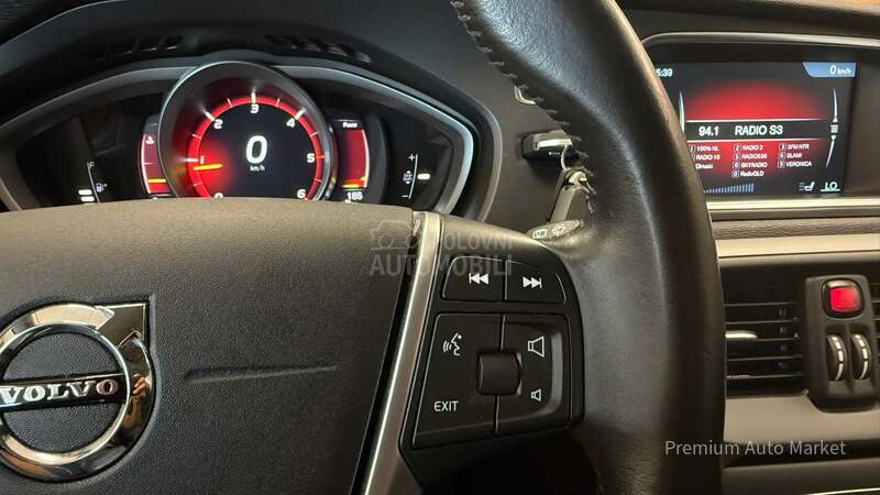 Volvo V40 //2.0 D2//RESTY/FUL