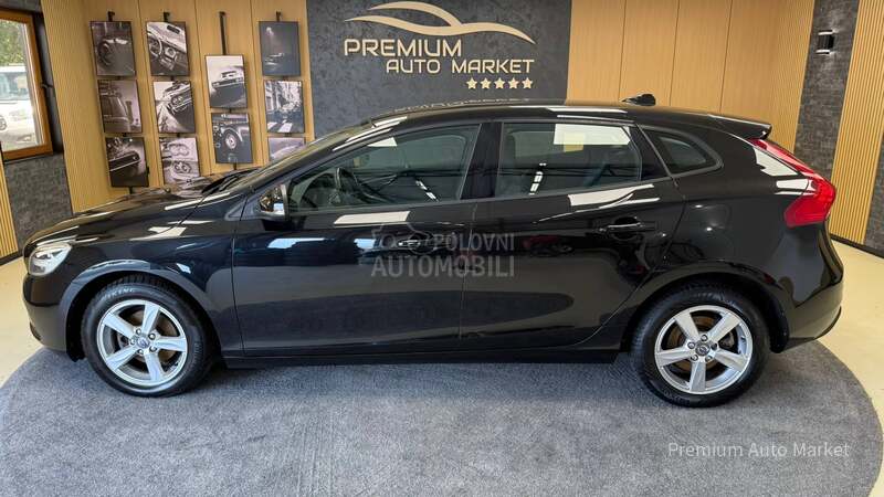 Volvo V40 //2.0 D2//RESTY/FUL