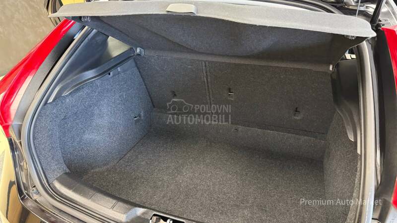 Volvo V40 //2.0 D2//RESTY/FUL