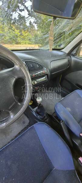 Citroen Saxo 