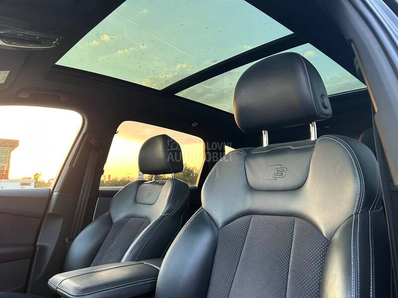 Audi Q7 S-Line 7 Sedista