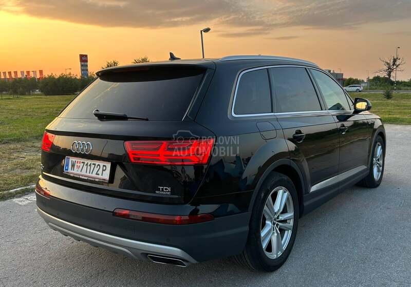 Audi Q7 S-Line 7 Sedista