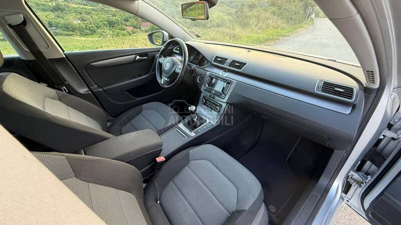 Volkswagen Passat B7 /2.0 TDI/PANO///