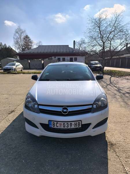 Opel Astra H 1.6 GTC