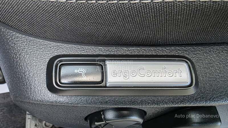 Volkswagen Passat B8 1.6 TDI DSG LED
