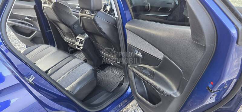 Peugeot 3008 1.5hdi allure t.o.p
