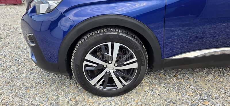 Peugeot 3008 1.5hdi allure t.o.p