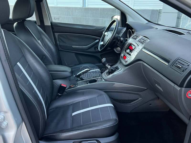Ford Kuga 2.0 4x4 TITANIUM