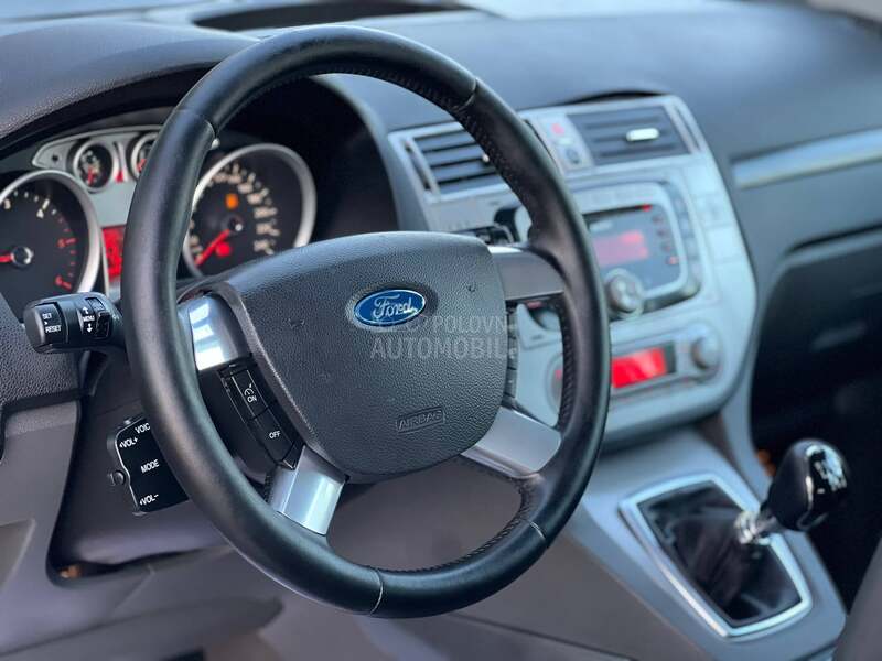 Ford Kuga 2.0 4x4 TITANIUM