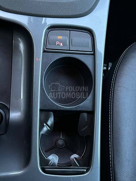 Ford Kuga 2.0 4x4 TITANIUM