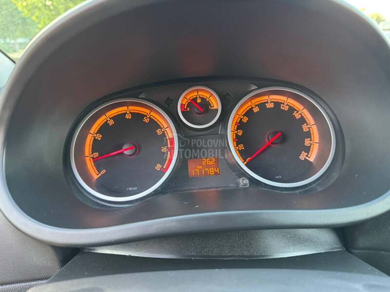Opel Corsa D 1.4b OPC line