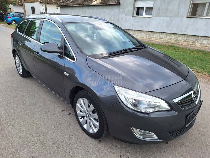 Opel Astra J 1.7 DTI,COSMO,N0V