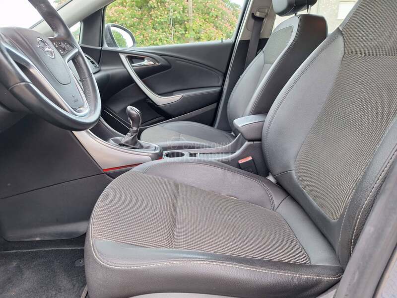 Opel Astra J 1.7 DTI,COSMO,N0V