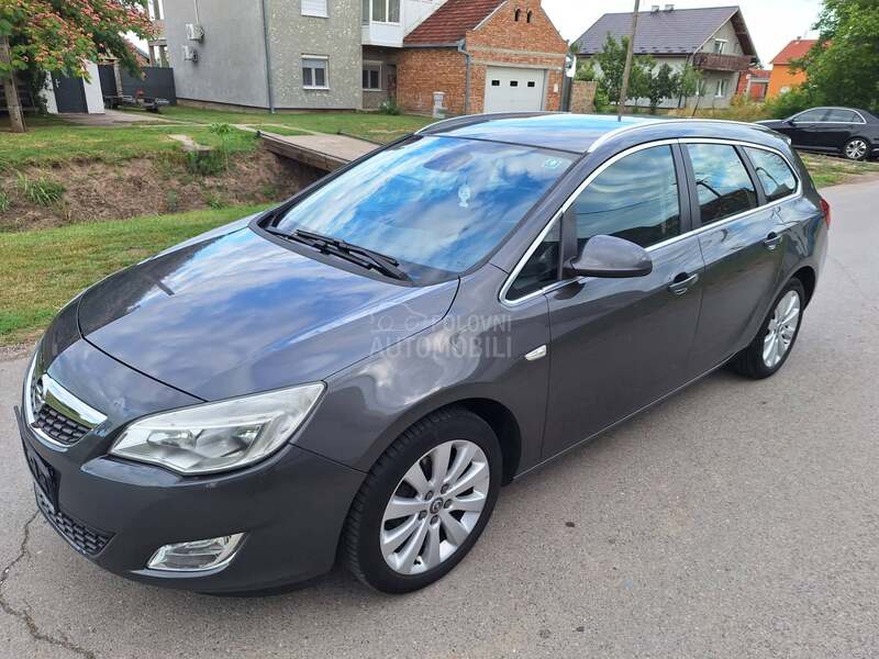 Opel Astra J 1.7 DTI,COSMO,N0V