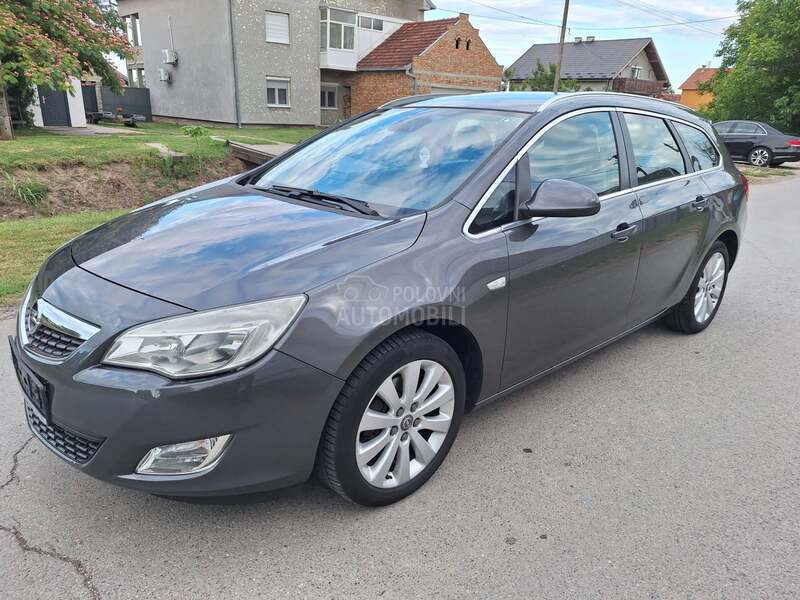 Opel Astra J 1.7 DTI,COSMO,N0V