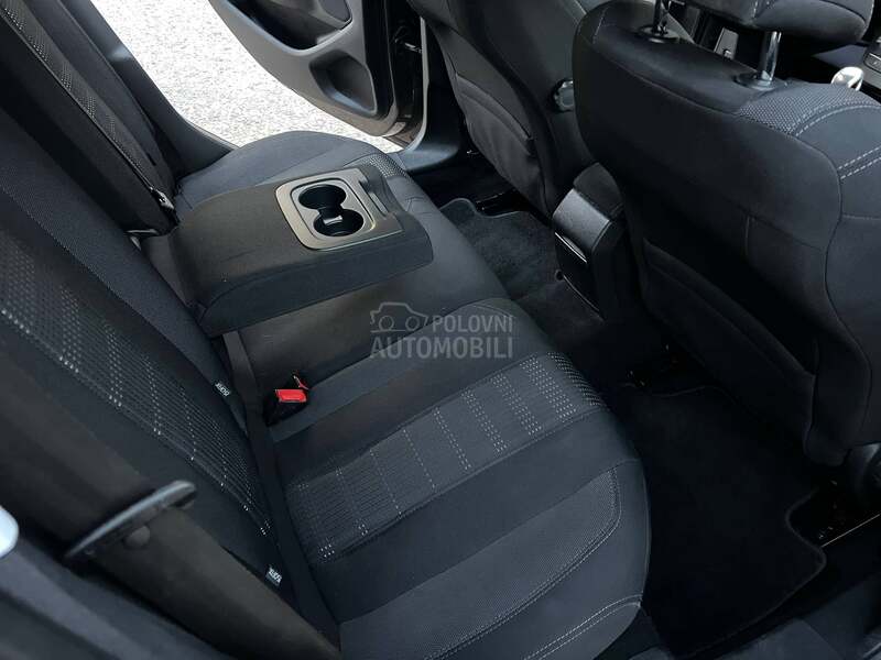 Peugeot 308 1.6e-HDI ALLURE