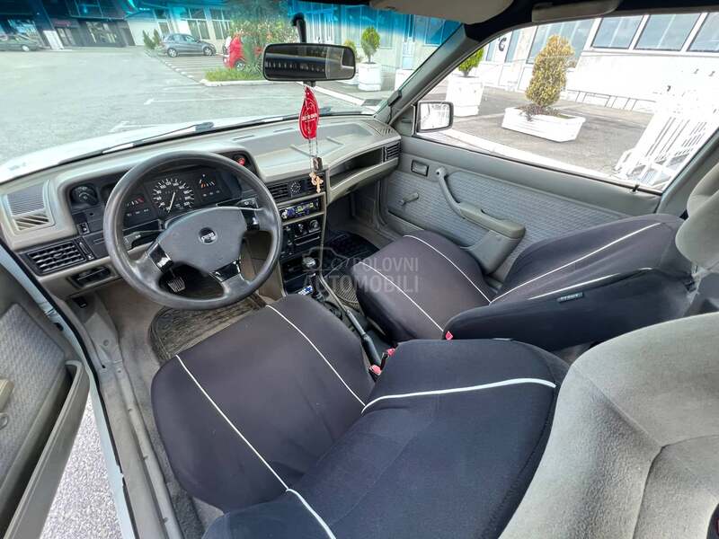 Opel Kadett E