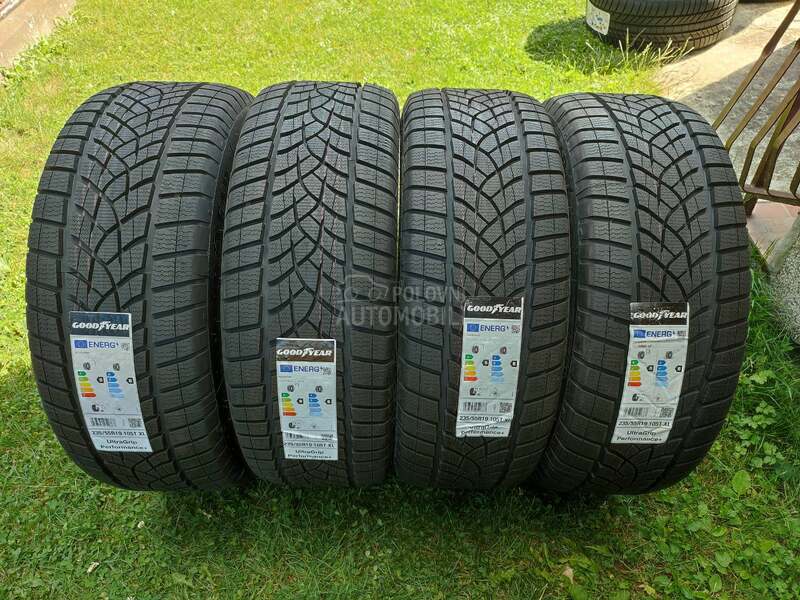 Goodyear 235/55 R19 Zimska