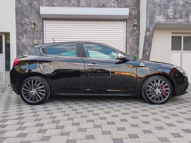 Alfa Romeo Giulietta 1750 Quadrifoglio