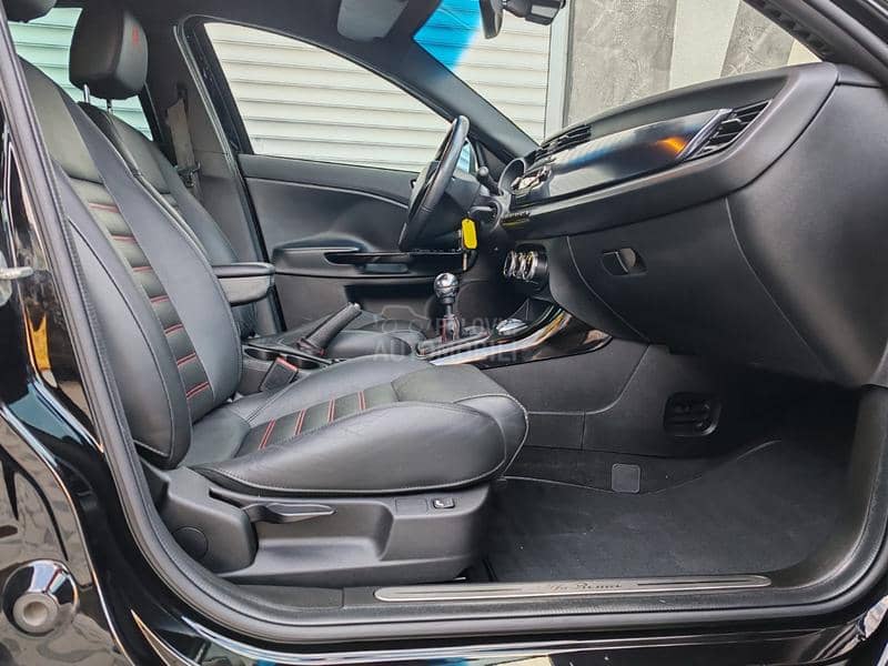 Alfa Romeo Giulietta 1750 Quadrifoglio