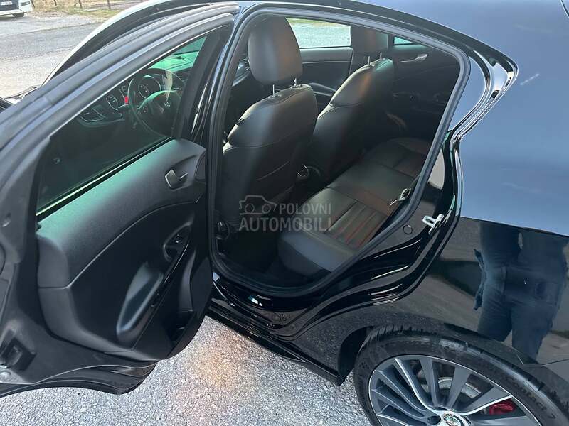 Alfa Romeo Giulietta 1750 Quadrifoglio