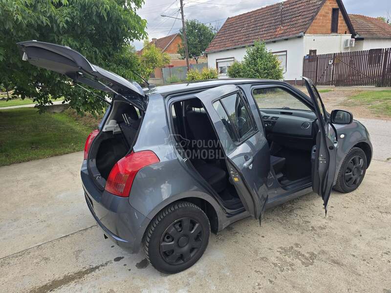 Suzuki Swift 1,3b 4x4