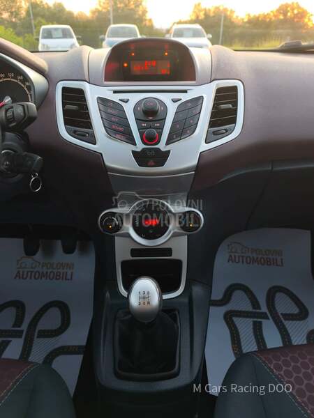 Ford Fiesta 1.4 16v TITANIUM