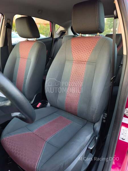 Ford Fiesta 1.4 16v TITANIUM
