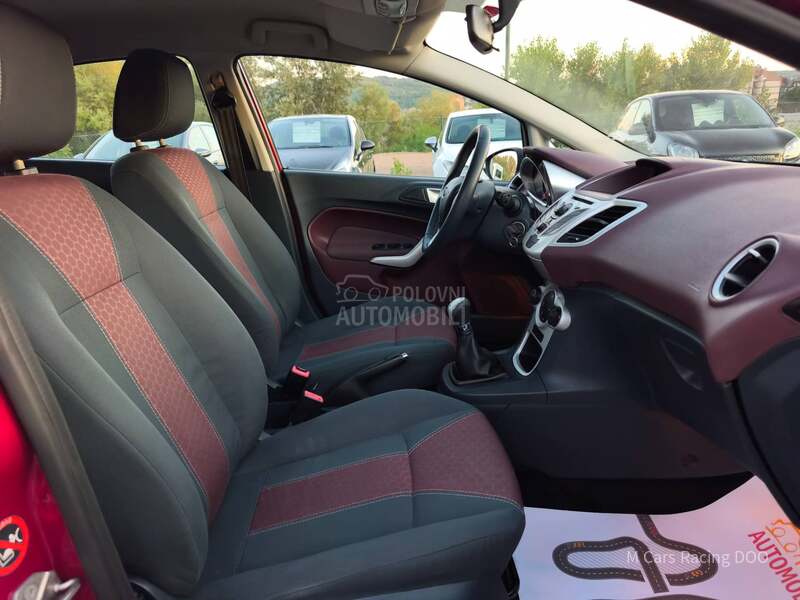 Ford Fiesta 1.4 16v TITANIUM