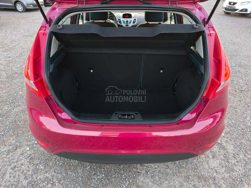 Ford Fiesta 1.4 16v TITANIUM