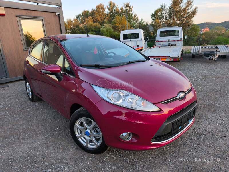 Ford Fiesta 1.4 16v TITANIUM